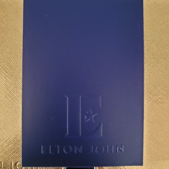 Elton John Farewell Tour Passport Holder - Picture 5 of 5